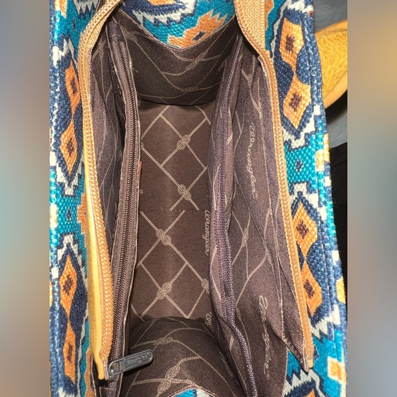 wrangler tote bag. decent size. cure patter with blues and yellow - Picture 5 of 6